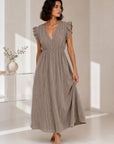 Musselin Kleid, rückenfrei, ärmellos, feine Streifen, Schoko-Taupe