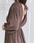 Musselin Kleid, rückenfrei, Schoko-Leo