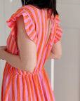 Musselin Kleid, rückenfrei, ärmellos, breite Streifen, Orange