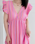 Musselin Kleid, rückenfrei, ärmellos, bunte Streifen, Pink