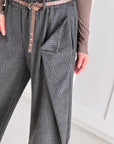Marlene-Hose mit Wickeldetails, Grau