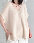 Oversize Pullunder, Mohair, Knopfdetail, Beige