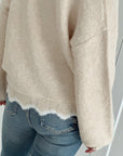 Strickjacke mit gestickten Blumen
