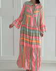 Maxikleid mit bunten Streifen