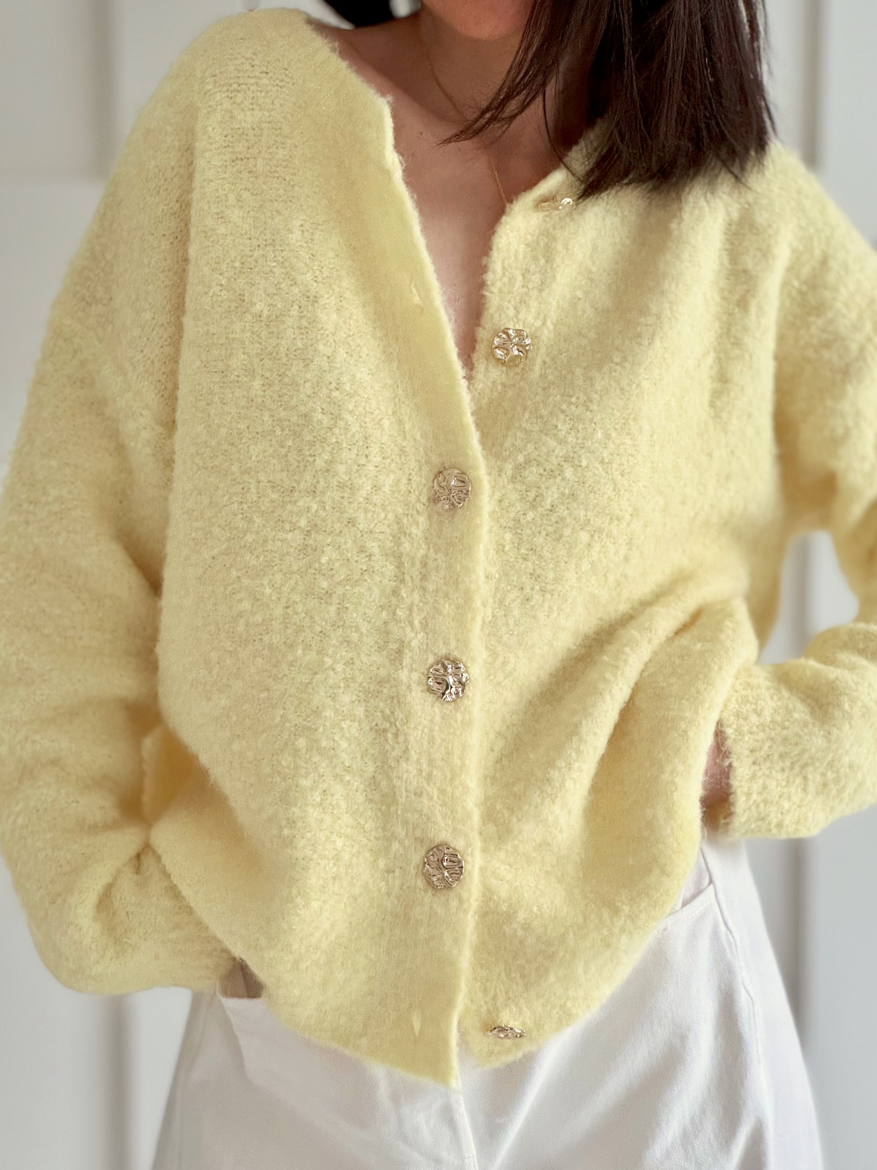 Bouclé Cardigan, große goldene Knöpfe, Gelb – sismeer