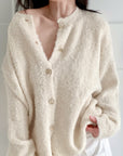 Bouclé Cardigan, große goldene Knöpfe, Creme