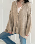 Strickjacke, mit goldenen Knöpfen, Beige