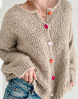 Bouclé Strickjacke, Herzknöpfe, 6 Farben