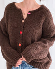Bouclé Strickjacke, Herzknöpfe, 4 Farben