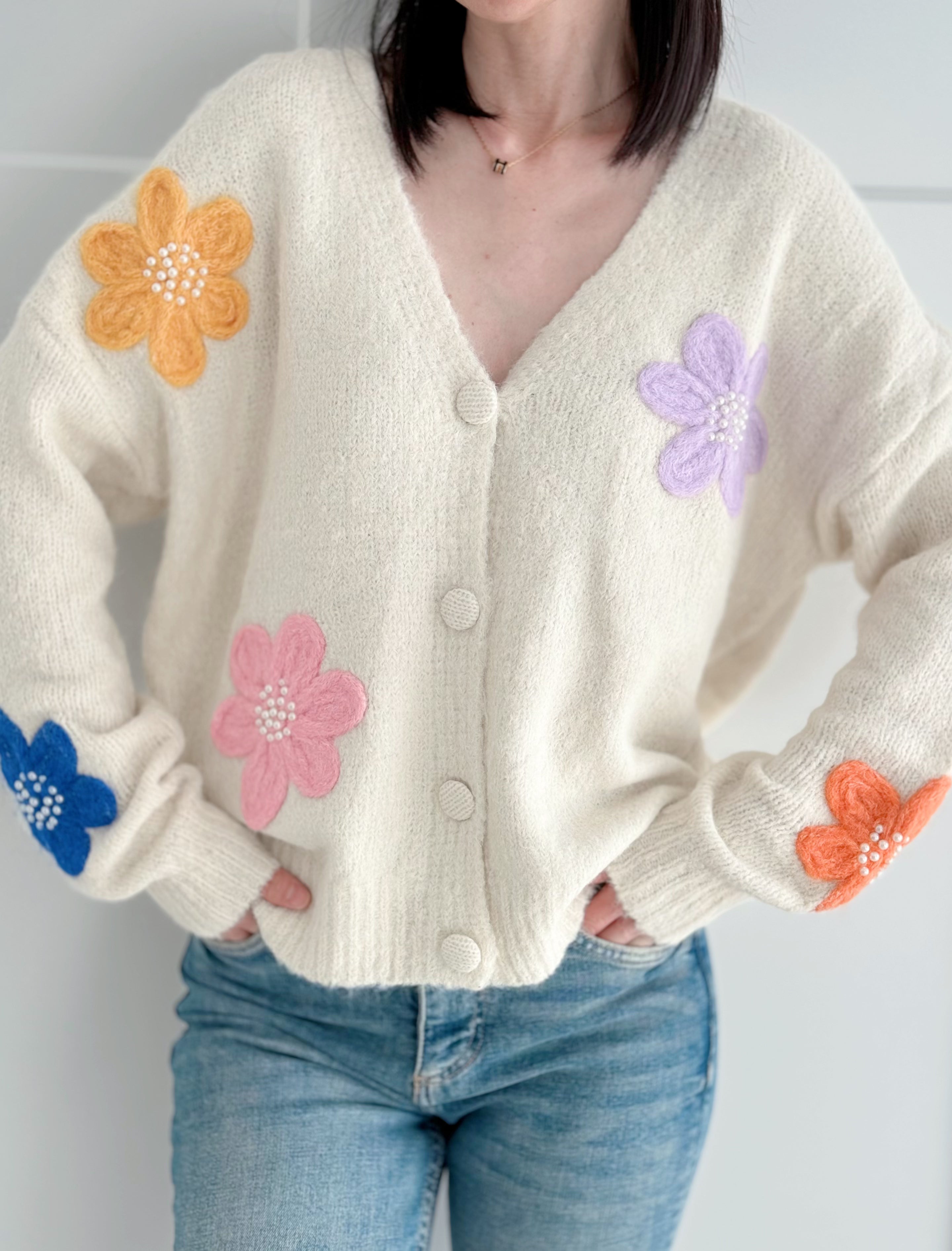 Strickjacke aus Wolle mit top Stickerei