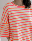 Strick-T-Shirt, Neon-Streifen