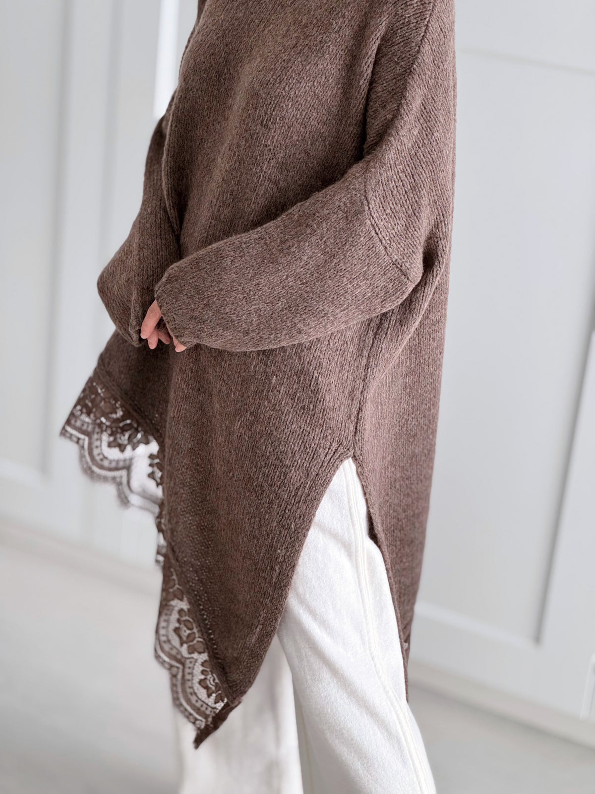 Oversize-Pullover mit Spitzensaum, 5 Farben