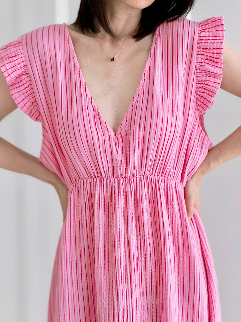 Musselin Kleid, rückenfrei, ärmellos, feine Streifen, Rot-Rosa