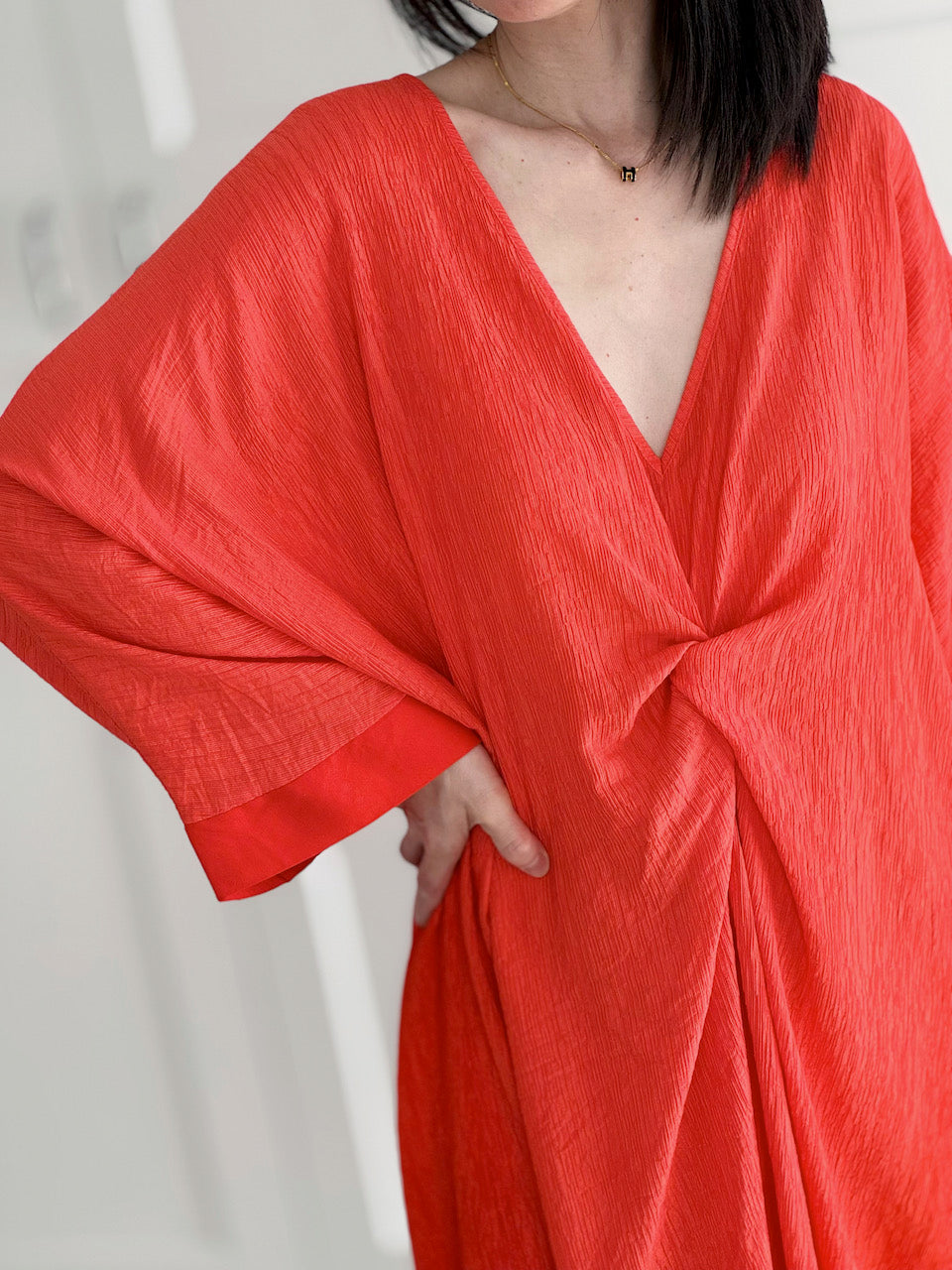 Kleid mit Knoten, 2 Farben