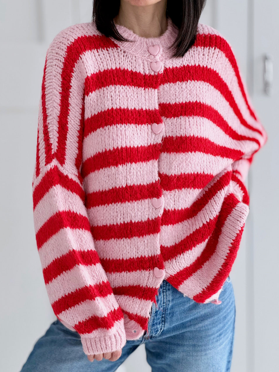 Strickjacke, mit Herzknöpfen, Rot