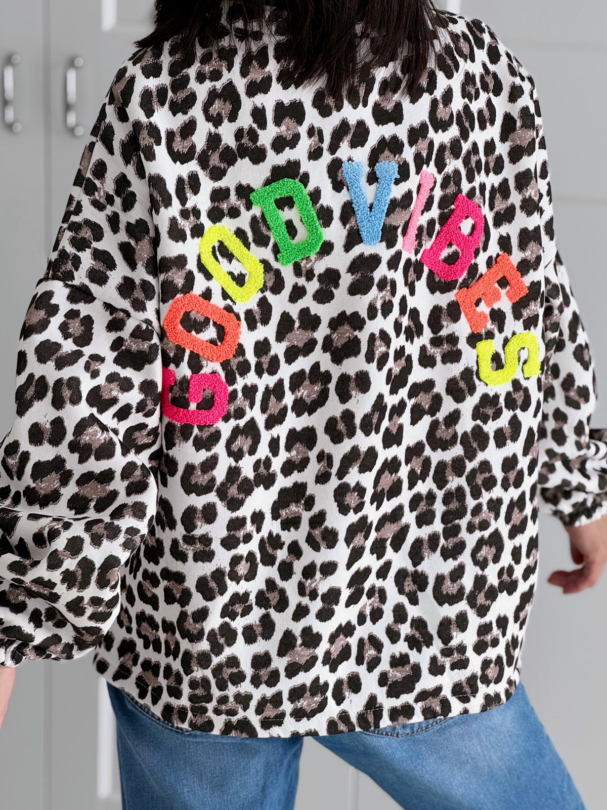 Sweatshirt, Good Vibes