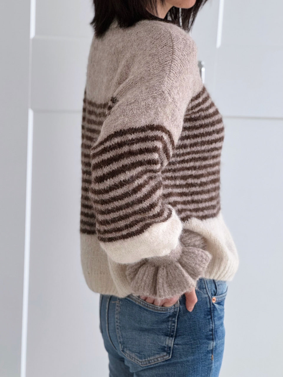 Strickjacke, Streifen, Volantbündchen, Cappuccino