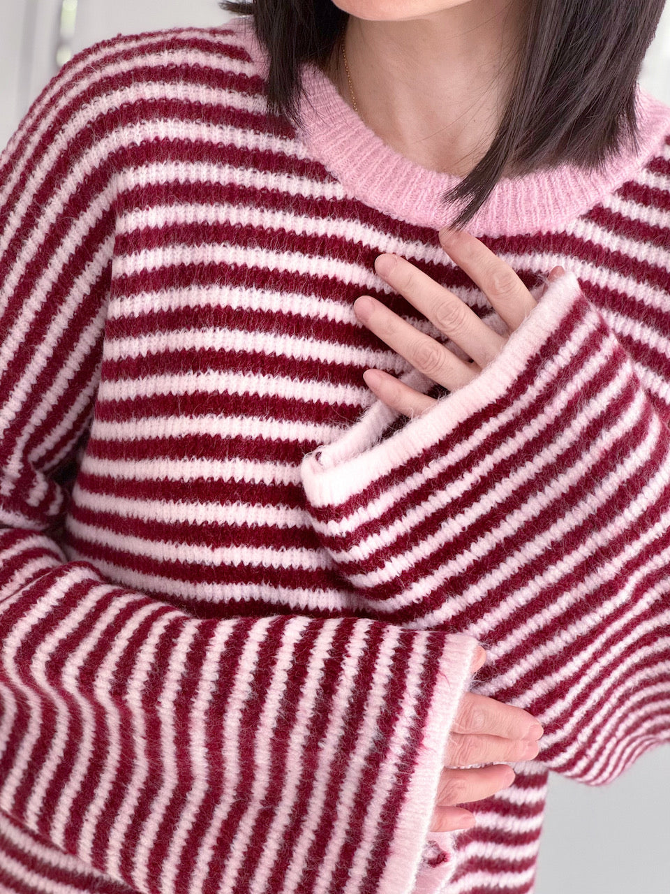 Pullover, flauschi, Streifen, Rückenschleife, Beere