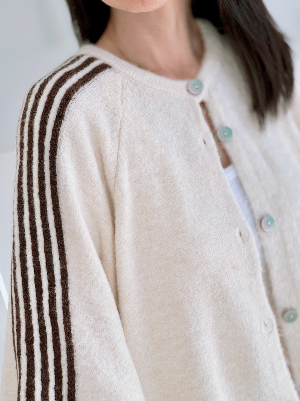 Strickjacke, flauschi, Kontraststreifen, 3 Farben