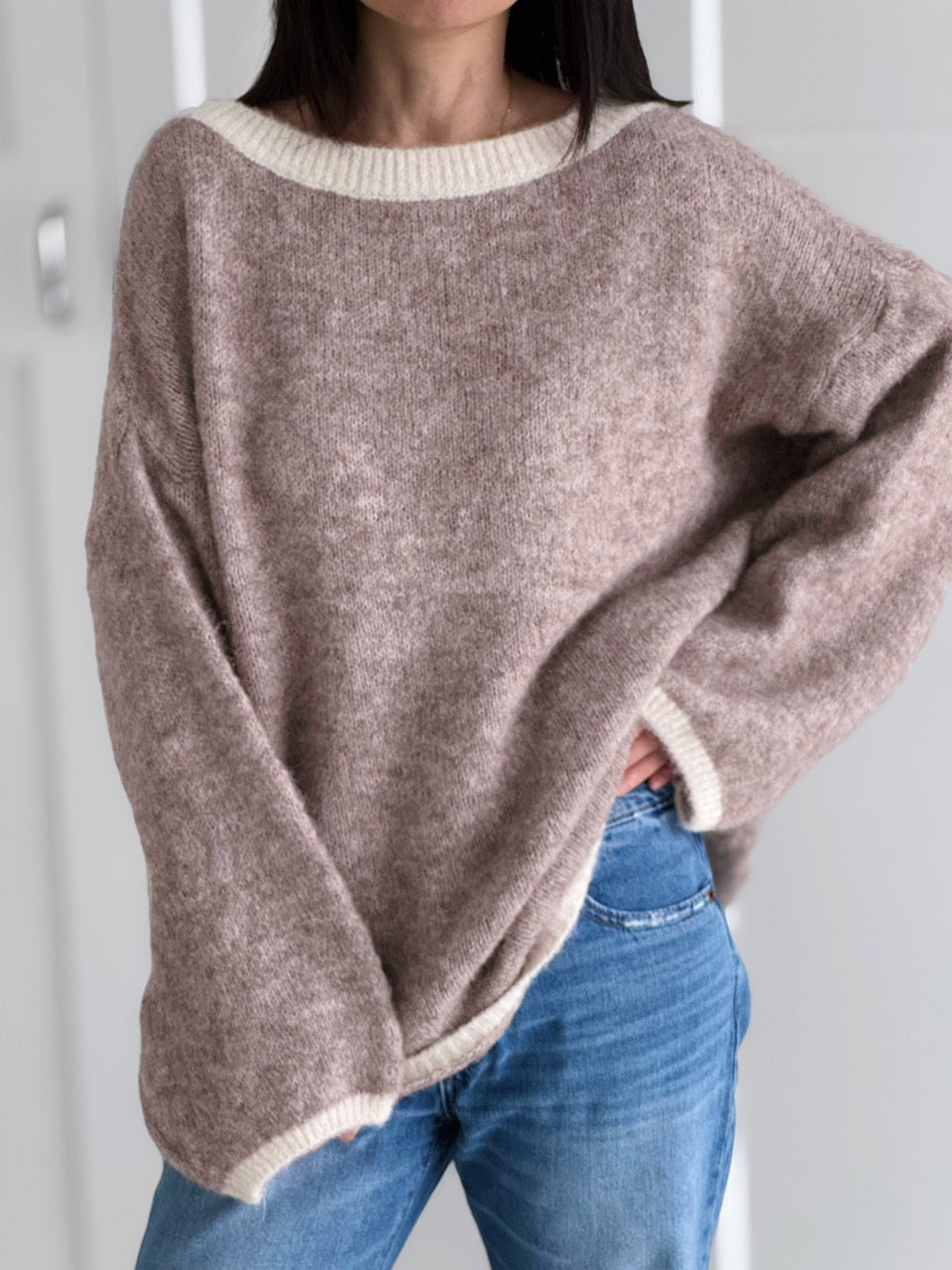 Pullover mit Kontrastdetails, 4 Farben