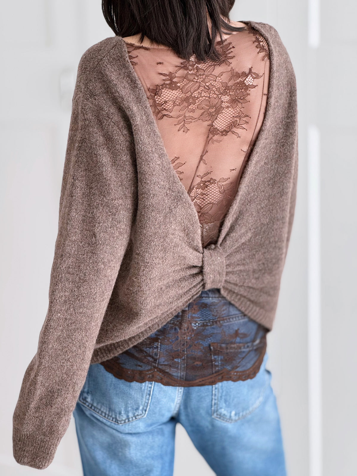 Pullover mit Spitzenrücken, Taupe