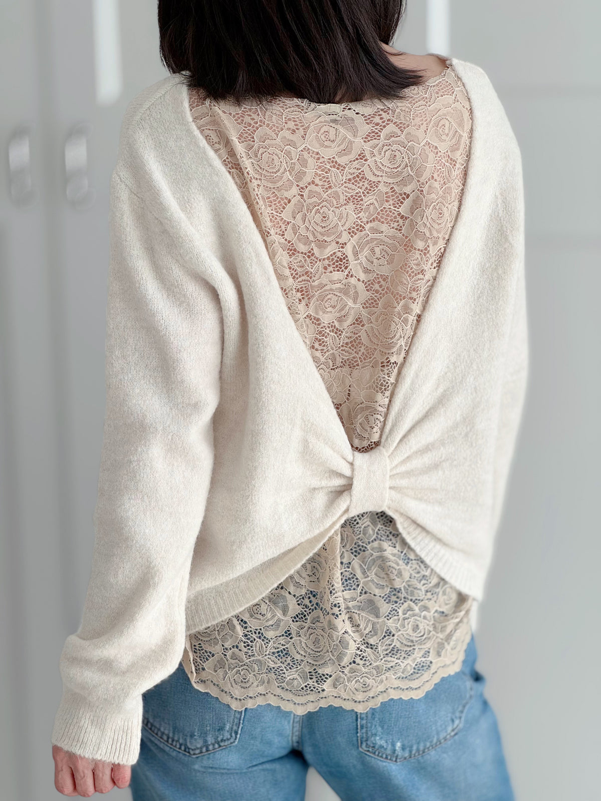 Pullover mit Spitzenrücken, Cremeweiß