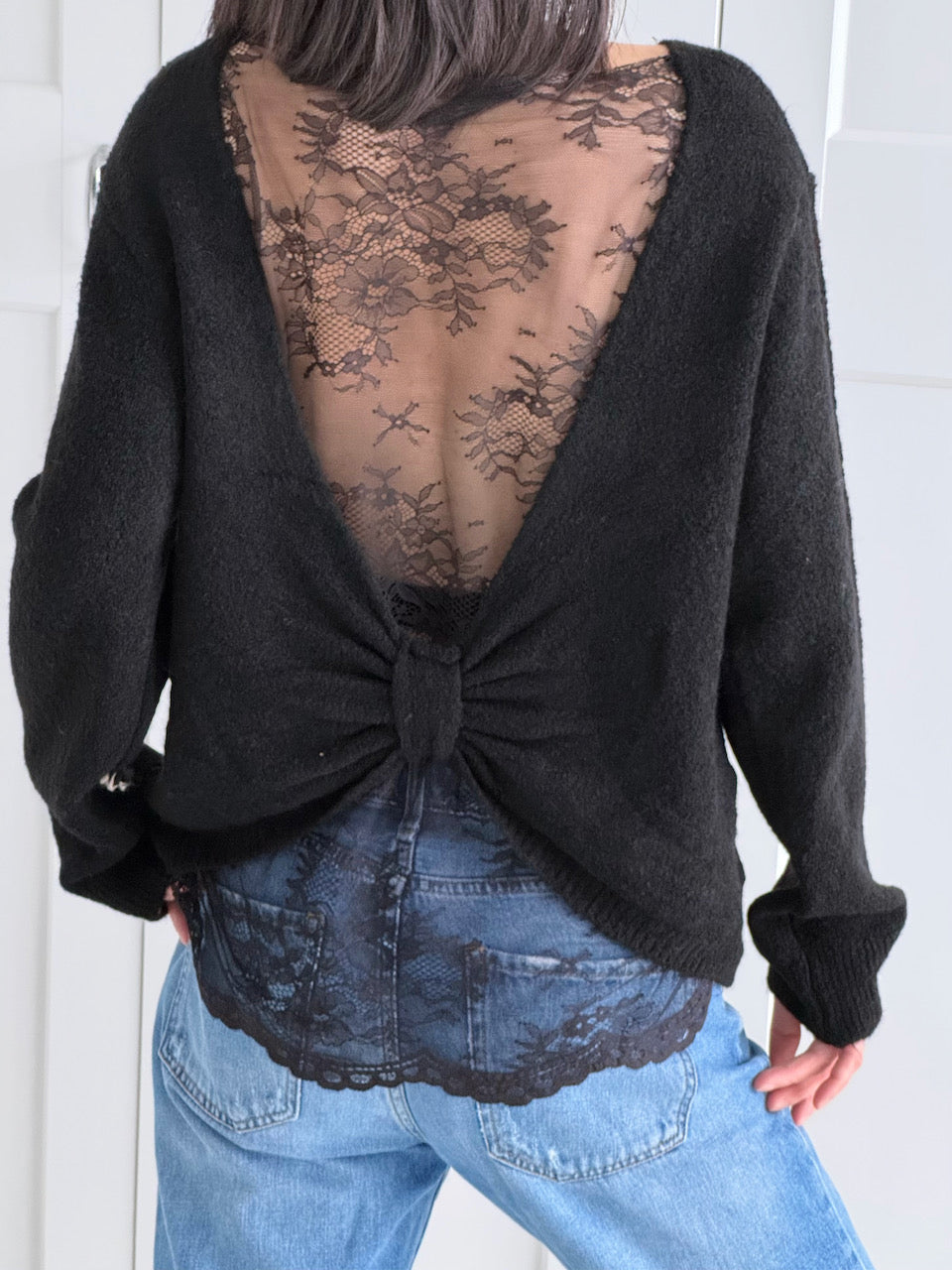 Pullover mit Spitzenrücken, Schwarz