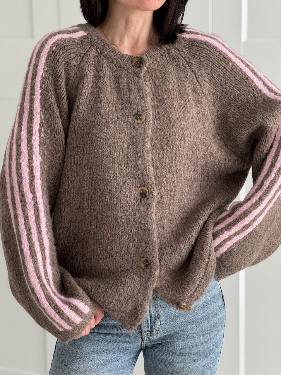 Strickjacke, Kontrastlinie-4, flauschi, Taupe
