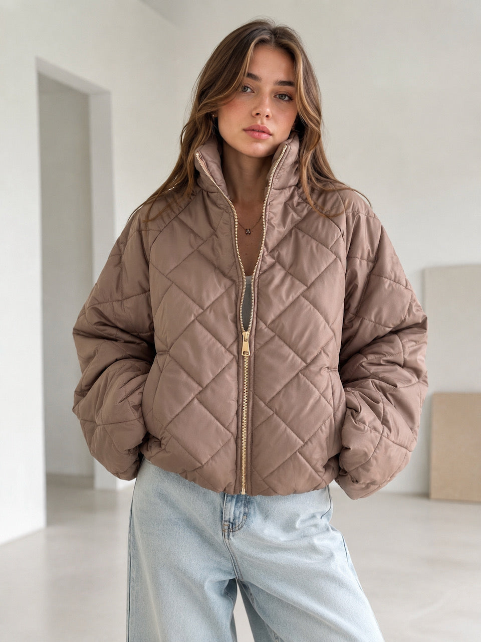 Steppjacke mit Rüschenmanschetten