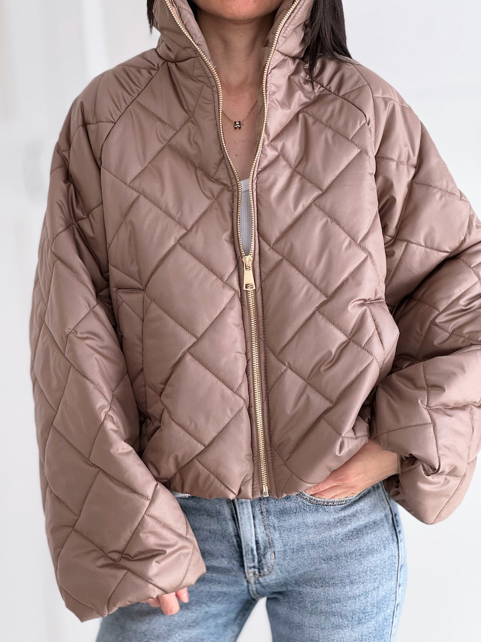 Steppjacke mit Rüschenmanschetten