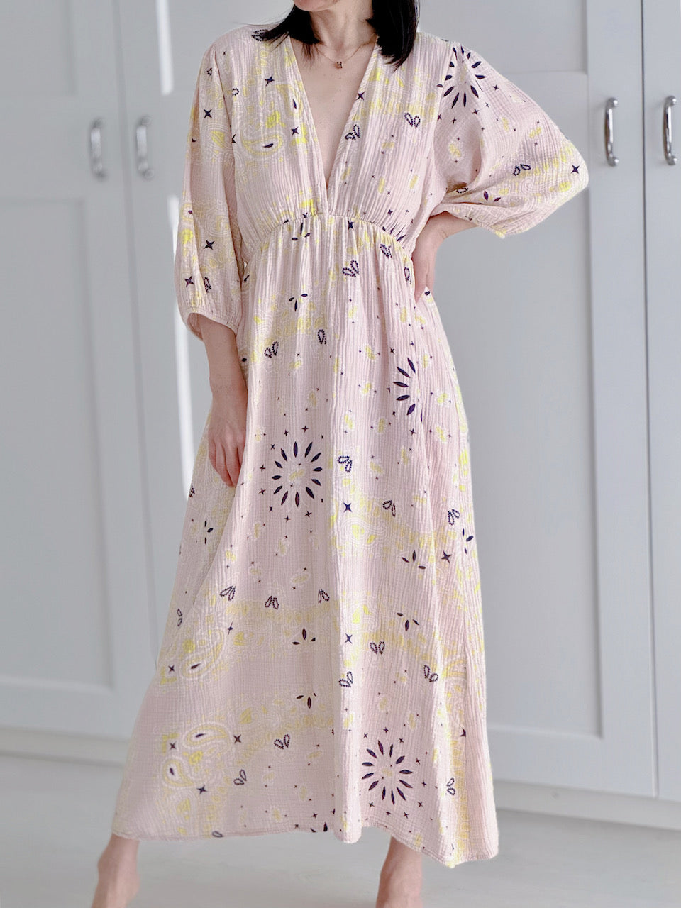 Musselin Kleid, rückenfrei, Paisley-Vintage, 2 Farben