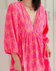 Musselin Kleid, rückenfrei, Palmenblätter, Neon-Pink