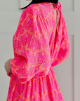 Musselin Kleid, rückenfrei, Palmenblätter, Neon-Pink
