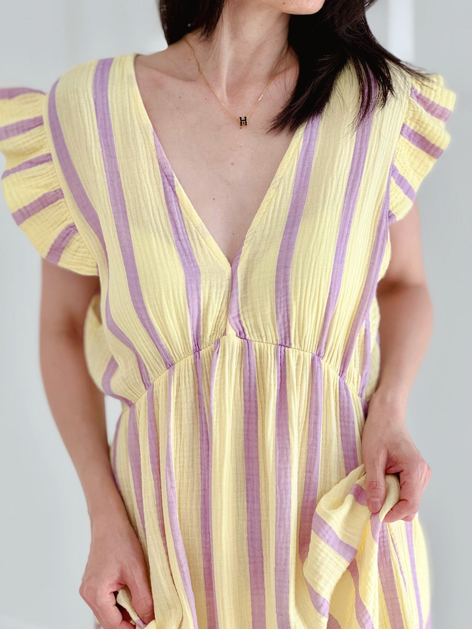 Musselin Kleid, rückenfrei, ärmellos, breite Streifen, Violett