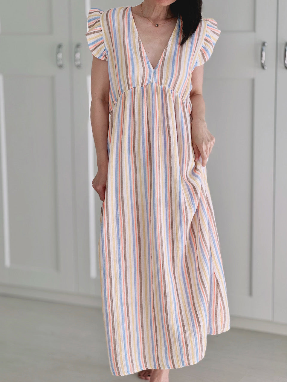 Musselin Kleid, rückenfrei, ärmellos, bunte Streifen, 3 Farben