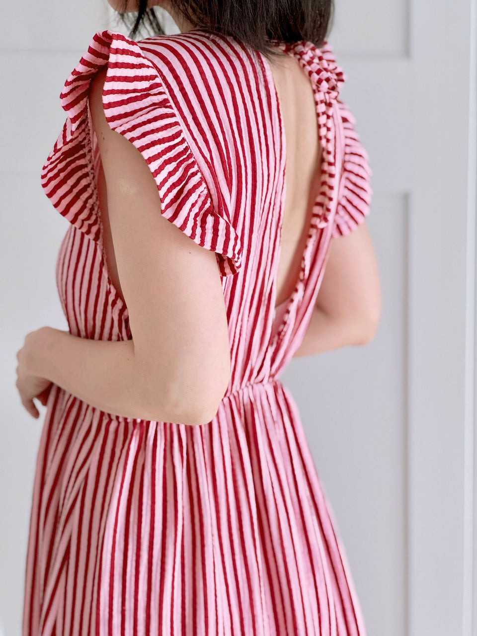 Musselin Kleid, rückenfrei, ärmellos, Streifen, Fuchsie