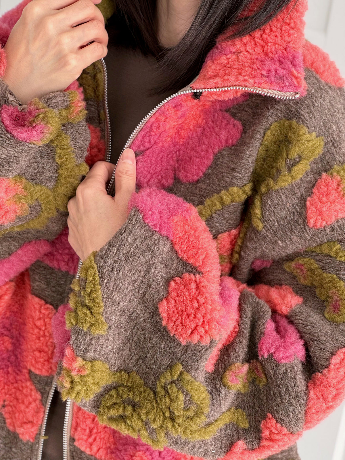 Teddyjacke, 3D-Blumen, Rosa-Taupe