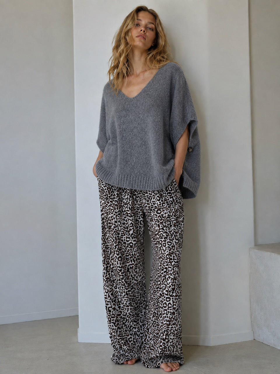 Oversize Pullunder, Mohair, Knopfdetail, Grau
