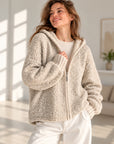 Bouclé Jacke, mit Kapuze, Beige