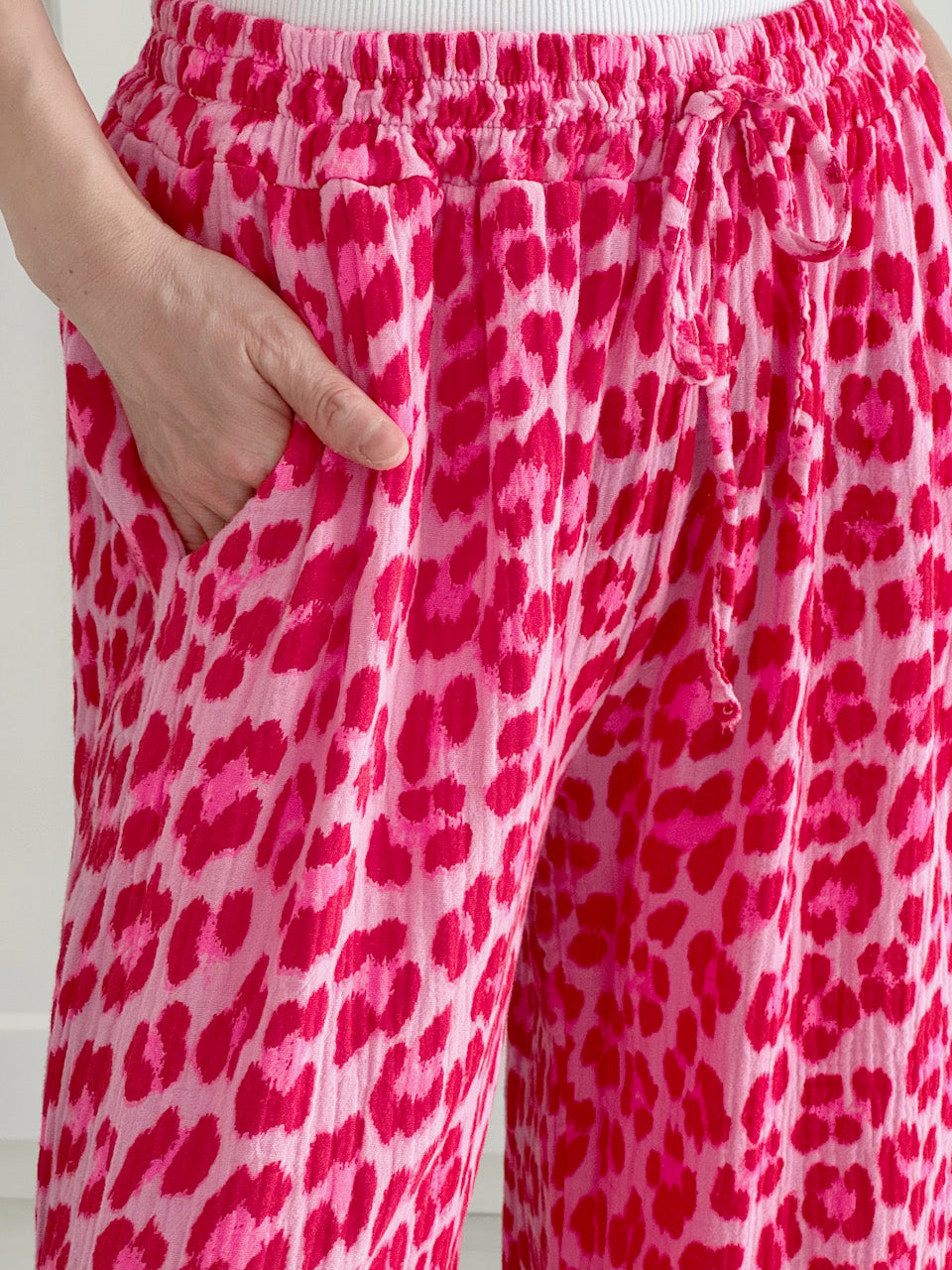 Musselin Hose, Wild-Leo, Rot