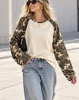 Sweatshirt mit Camouflage-Ärmeln, Beige
