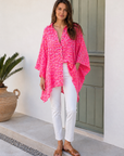 Musselin Bluse, Batwing, Oversize, Wild-Leo, Neon-Pink