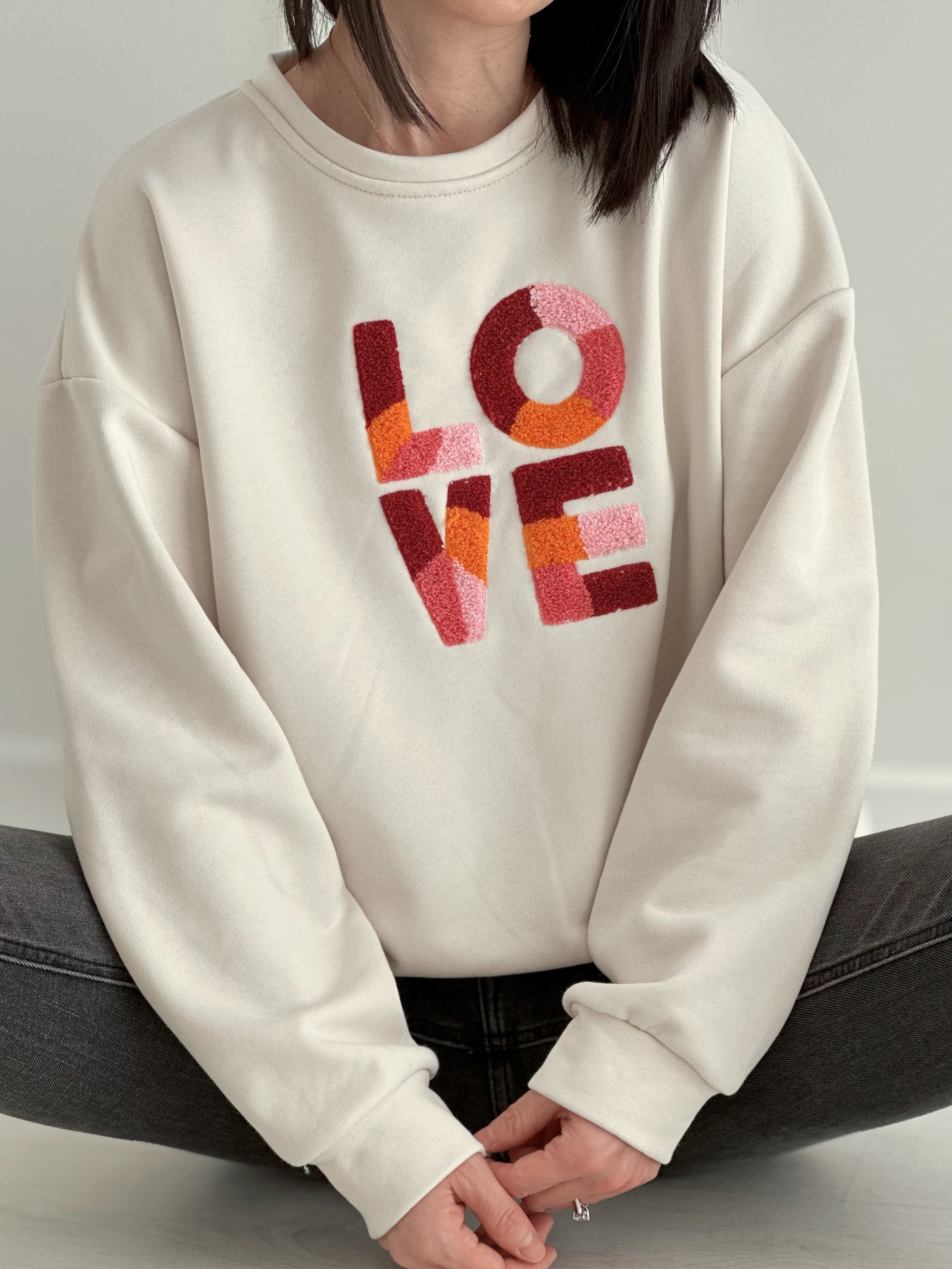 Sweatshirt, LOVE