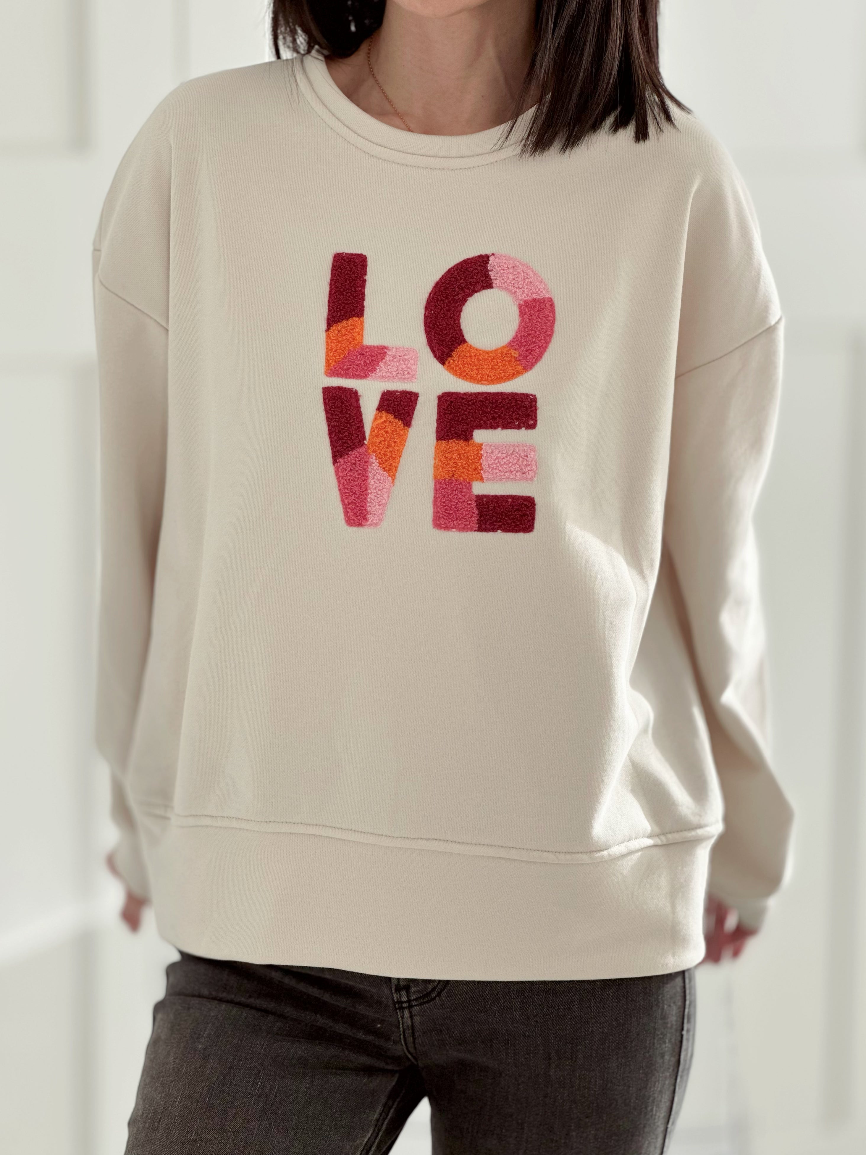 Sweatshirt, LOVE