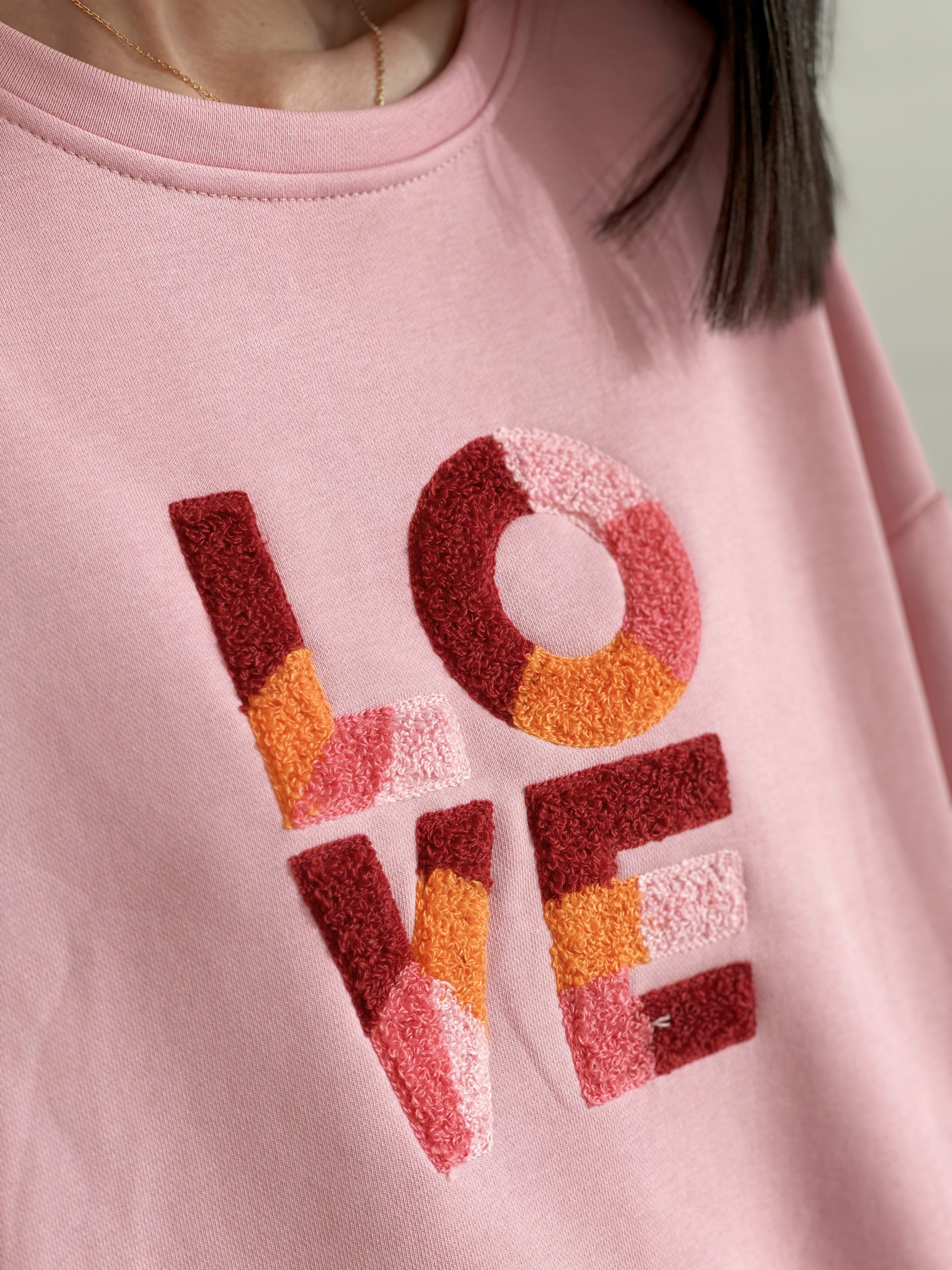 Sweatshirt, LOVE