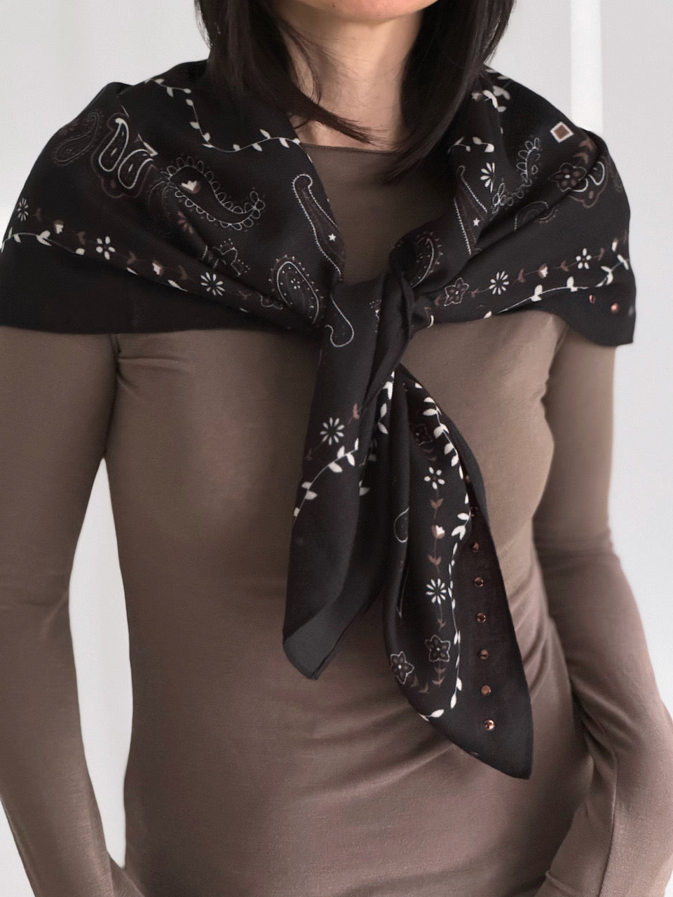 Quadratisches Paisley-Tuch, Schwarz