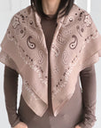 Quadratisches Paisley-Tuch, Beige